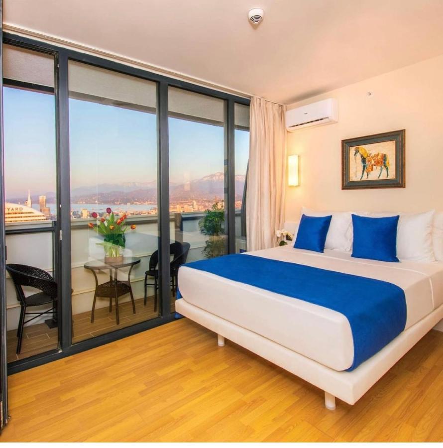Orbi City Suite Батуми Экстерьер фото